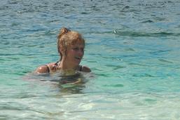 island raja ampat, clear water indonesia, diving reach reef