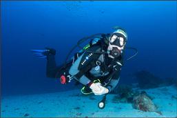 raja ampat, diving, scuba, coral reef, indonesia, papua, scuba dive, BCD, pulau pef, pef island, underwater, PADI, sunset, lounge, party