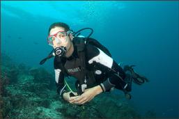 raja ampat, diving, scuba, coral reef, indonesia, papua, scuba dive, BCD, pulau pef, pef island, underwater, PADI, sunset, lounge, party