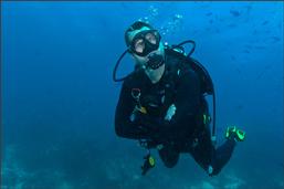 raja ampat, diving, scuba, coral reef, indonesia, papua, scuba dive, BCD, pulau pef, pef island, underwater, PADI, sunset, lounge, party