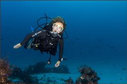 raja ampat, diving, scuba, coral reef, indonesia, papua, scuba dive, BCD, pulau pef, pef island, underwater, PADI, sunset, lounge, party