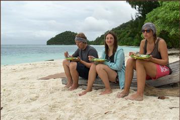 raja ampat, diving, scuba, coral reef, indonesia, papua, scuba dive, BCD, pulau pef, pef island, underwater, PADI, sunset, lounge, party